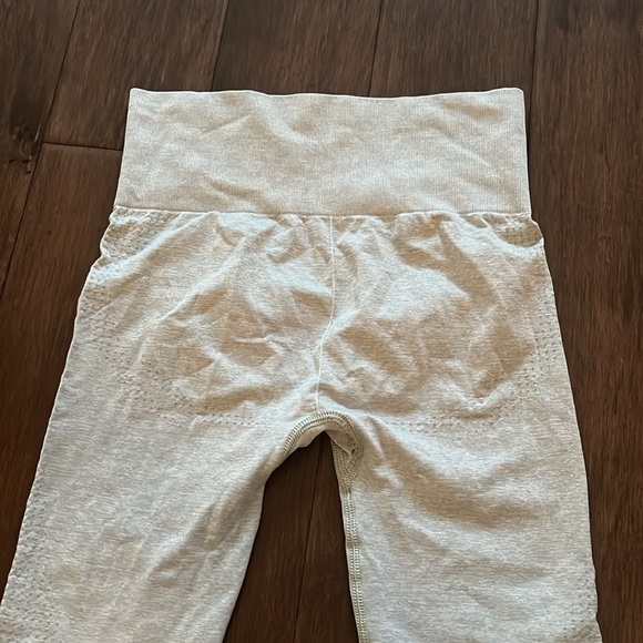 Mint green gymshark leggings - Picture 4 of 4